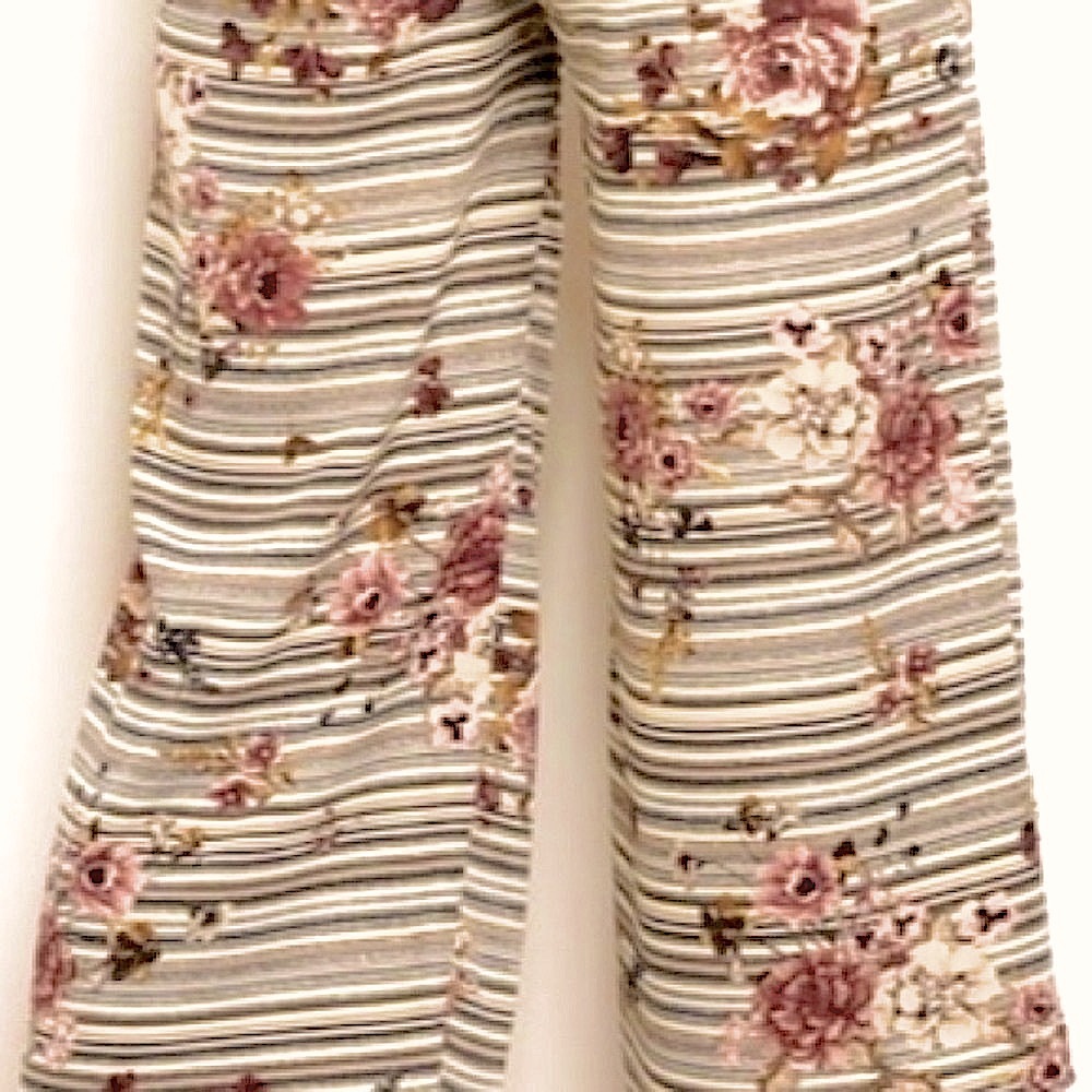 #1315 Two Piece Floral Bra Top Capri Outfit Set - Picture 13 of 17